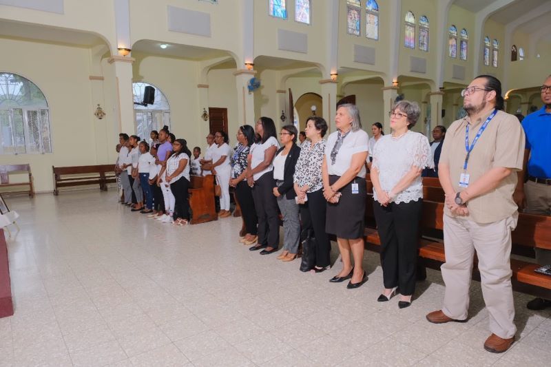 IEESL e ISFODOSU realizan misa de primer mes en memoria de la joven Pedimercy Mejía Sabad