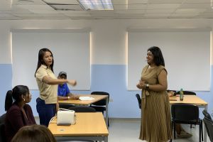 Emprendedores locales participan del taller Experiencia del Cliente 
