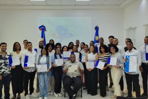 Estudiantes del IEESL reciben certificación del PLIUL